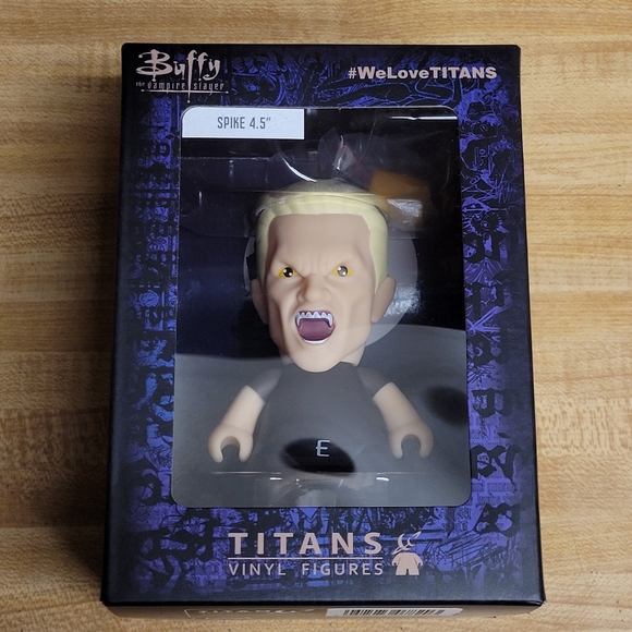 Buffy The Vampire Slayer Titans Vinyl Figure Spike 4.5" - Picture 2 of 4